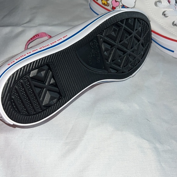 NWOT Converse Chuck Taylor All Star HI Hello Kitty® Friends Sneaker-White - Picture 5 of 16